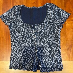 Super cute Brandy Melville t-shirt.